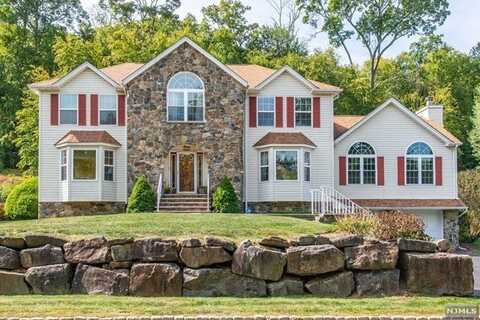 69 Continental Road, West Milford, NJ 07480