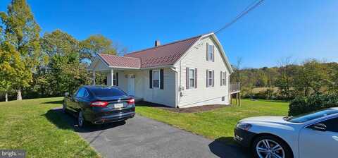 3742 HILL ROAD, GREENCASTLE, PA 17225