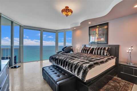 17555 Collins Ave, Sunny Isles Beach, FL 33160