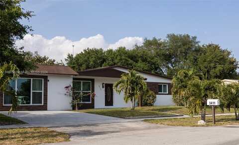 3411 SW 36th St, West Park, FL 33023