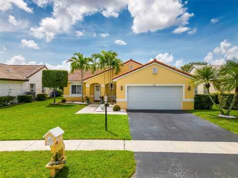 451 NW 190th Ave, Pembroke Pines, FL 33029