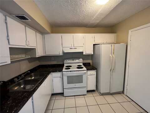 3610 NW 21st St, Lauderdale Lakes, FL 33311