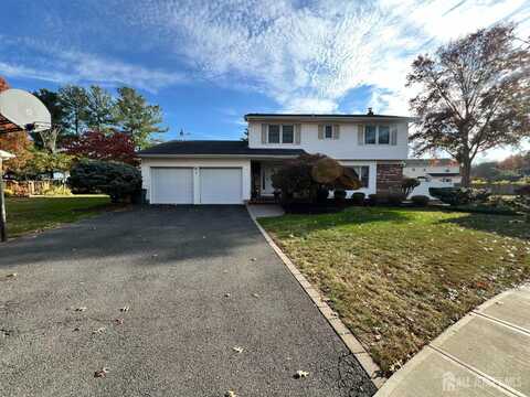 7 Molly Court, Brunswick Gardens, NJ 08852