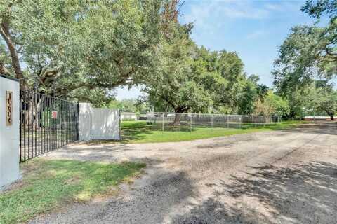 10606 COUNTY ROAD 579 HIGHWAY, THONOTOSASSA, FL 33592