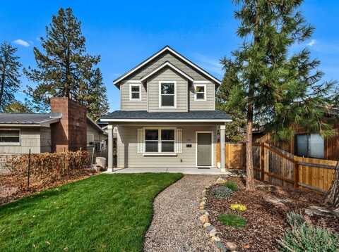 356 W Jefferson Avenue, Sisters, OR 97759