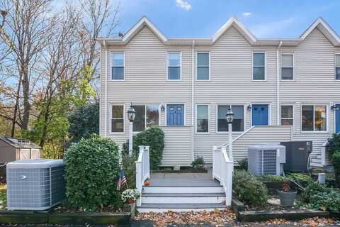 18 Winter St, Foxboro, MA 02035