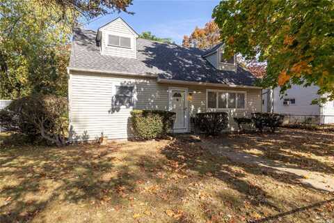 91 State Avenue, Wyandanch, NY 11798