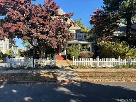 41 Greenridge Avenue, White Plains, NY 10605