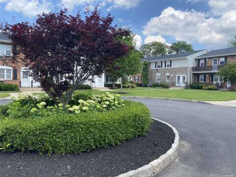 501 Kensington Lane, Bethpage, NY 11714