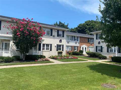 608 Kensington Lane, Bethpage, NY 11714