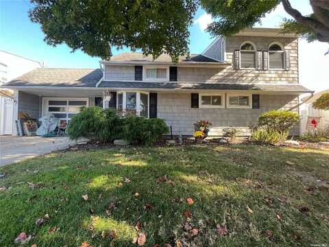 45 Blackbird Lane, Levittown, NY 11756