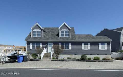 1048 Jennifer Lane, Beach Haven West, NJ 08050