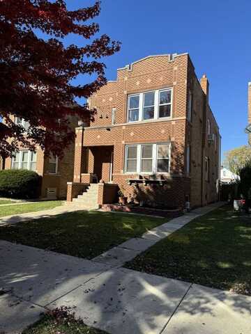 4858 W Roscoe Street, Chicago, IL 60641