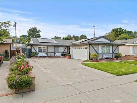 27203 Elias Avenue, Saugus, CA 91350