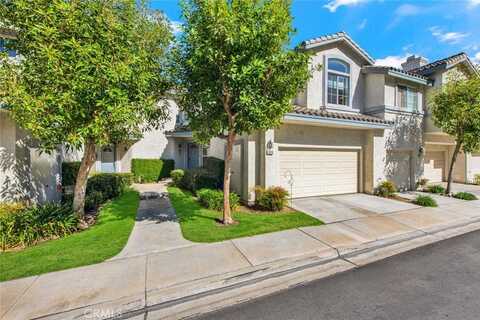 7879 E Viewrim Drive, Anaheim Hills, CA 92808