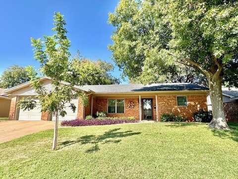 1425 Sunnyvale St, Sweetwater, TX 79556