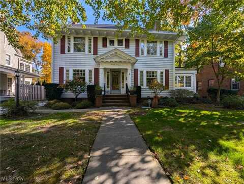 2295 N Saint James Parkway, Cleveland Heights, OH 44106