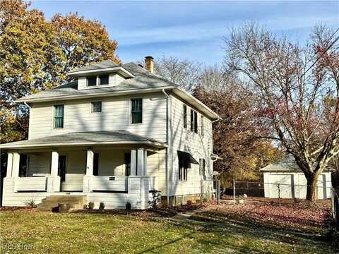 4066 State Route 82, Leavittsburg, OH 44430