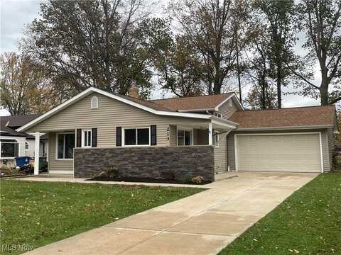 213 E Overlook Drive, Eastlake, OH 44095