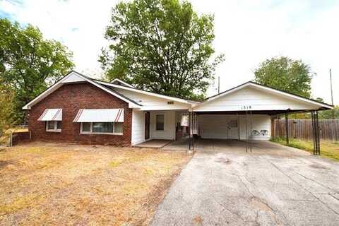 1318 Live Oak Street, Muskogee, OK 74403