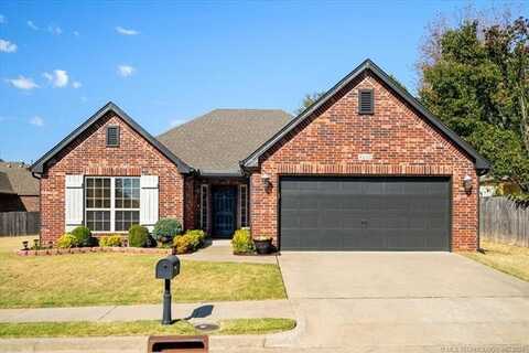 4600 W Urbana Street, Broken Arrow, OK 74012