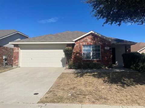 1305 Hennessey Court, Fort Worth, TX 76131