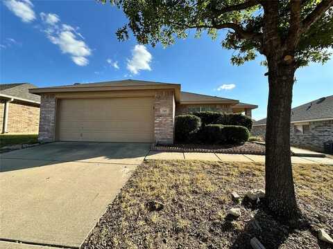 545 Bent Oak Drive, Fort Worth, TX 76131