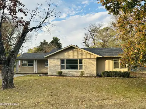 1025 E Highland Ave Avenue, Carthage, MO 64836