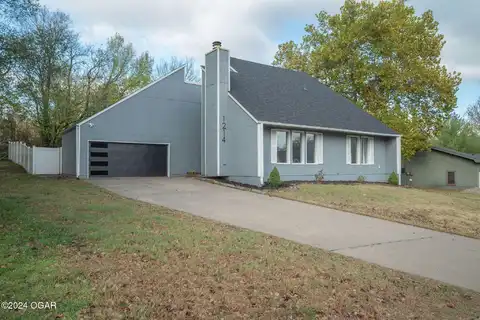 1214 Bramar Drive, Joplin, MO 64804