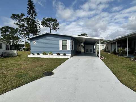 10021 Bay Hill Ct, NORTH FORT MYERS, FL 33903