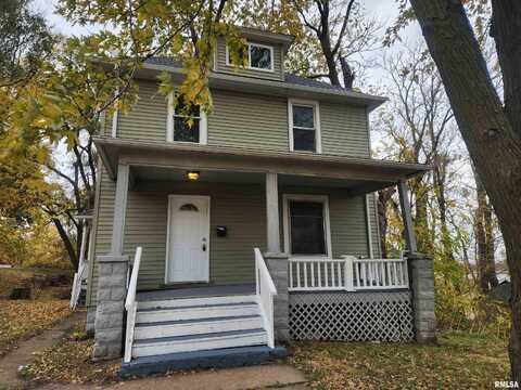 611 GRAND Avenue, Davenport, IA 52803