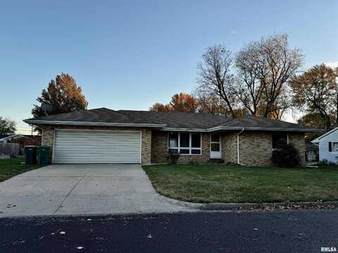 865 E FRANKLIN Street, Macomb, IL 61455