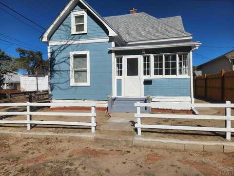 15 8th St, La Junta, CO 81050