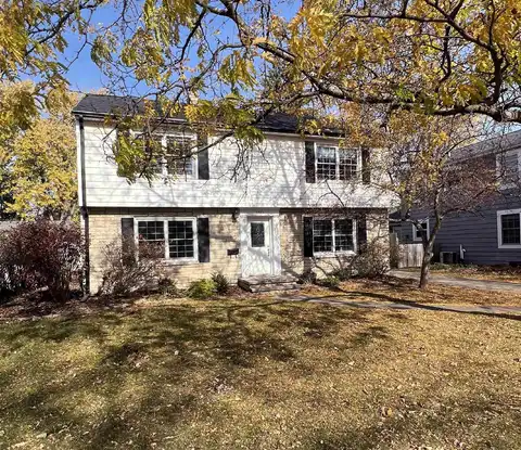 1406 W OAKCREST Drive, APPLETON, WI 54914