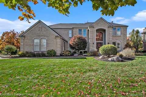 17301 OAK HILL Drive, Northville, MI 48168