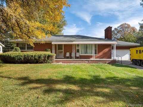 39280 MEMORY Lane, Harrison Township, MI 48045