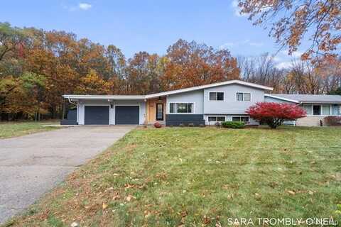 962 SEMINOLE Road, Norton Shores, MI 49441