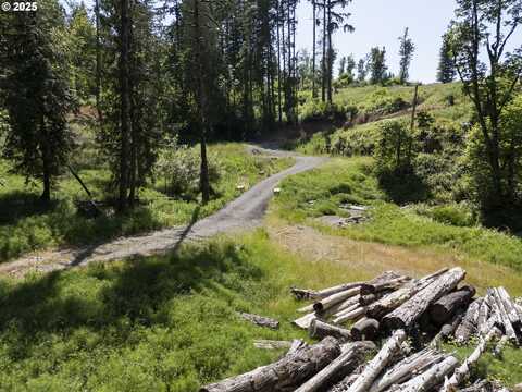 15618 S WAVE RD, Mulino, OR 97042
