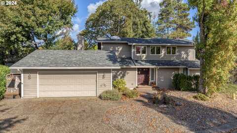 1017 NW OAKWOOD CIR, McMinnville, OR 97128