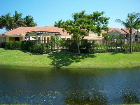 319 Villa Circle, Boynton Beach, FL 33435