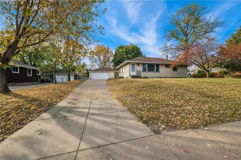 2067 English Street, Maplewood, MN 55109