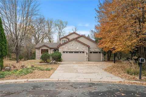 246 Bruening Court, Mahtomedi, MN 55115