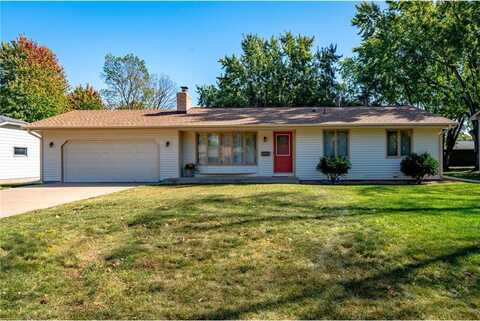 132 8th Avenue NE, Osseo, MN 55369