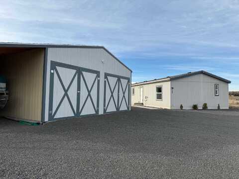 704 Sohon Ct, St John, WA 99171