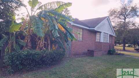 739 W 45th Street, Savannah, GA 31405