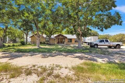 15326 Gross Ln, La Coste, TX 78039