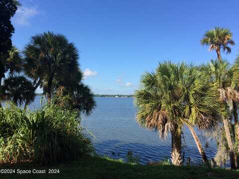 225 S Tropical Trail, Merritt Island, FL 32952