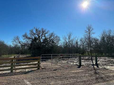 8307 Jeddo Road, Waelder, TX 78959