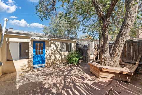 1101 Harrison Road, Santa Fe, NM 87507