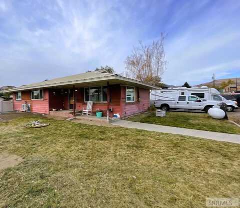 200 S 10th Street, Challis, ID 83226